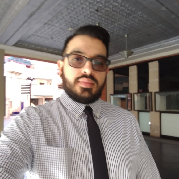 Meet your Posher, Eric - Picture 1 of 2